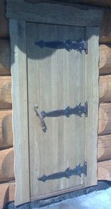 Двери входные наружные деревянные